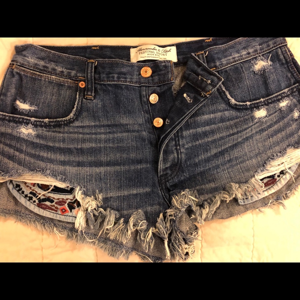 Abercrombie festival shorts